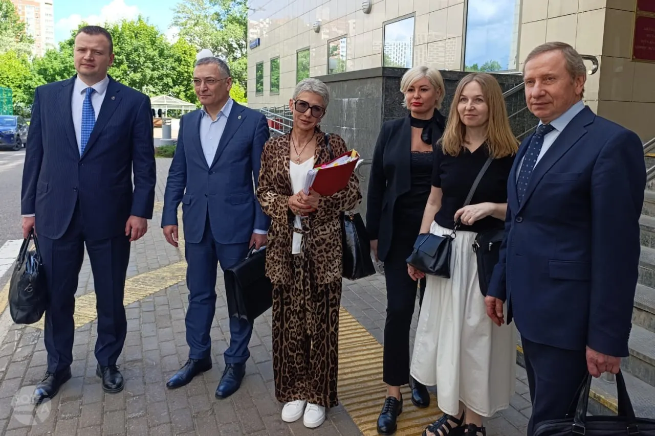 Апелляция оставила в силе решение о лишении адвокатского статуса трёх юристов, против которого выступали представители адвокатского сообщества, указывавшие на нарушение процедур и превышение полномочий со стороны Минюста.