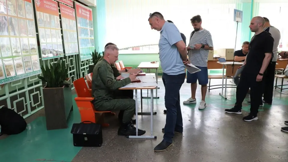 Минобороны Белоруссии объявило о мобилизационных учениях в Гродненской области с проверками запасников и вызовами на контрольные явки — мероприятия проходят на фоне усилившегося давления Москвы и сообщений о возможных требованиях к Минску участвовать в эскалации конфликта.