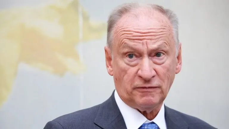 После заявлений о военном превосходстве Польши Патрушев заявил, что Москва применит весь доступный арсенал, если Варшава примет участие в боевых действиях.
