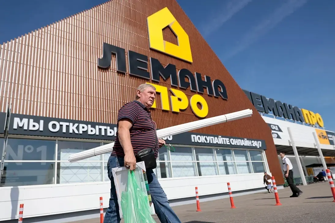 Назначение Дениса Исаева на пост гендиректора Ле Монлид сопровождается кадровыми перестановками в группе, а государственный контроль расширяет влияние на активы связанных структур.
