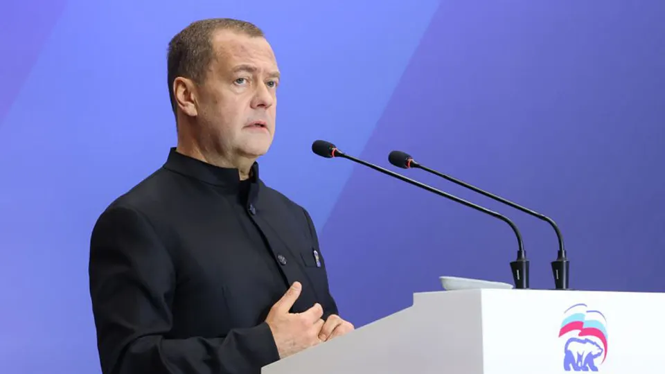 Зампред Совбеза заявил о реальной возможности ядерного апокалипсиса, связал это с необходимостью ядерной триады и затронул тему истечения СНВ‑III и возможного дальнейшего развития ядерных вооружений.