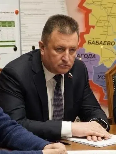 Внесённый в Госдуму проект даёт муниципалитетам право увеличивать тарифы на содержание и текущий ремонт, при этом жильцы смогут голосовать на общих собраниях только за повышение — снизить плату ниже регионального минимума станет невозможно.