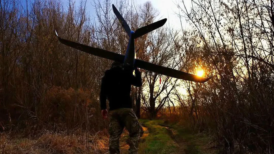 Рост производства и совершенствование беспилотников позволили Украине значительно увеличить потери российских систем ПВО и атаковать энергетику и промышленные объекты на большой территории, что ослабляет и фронт, и тыл.