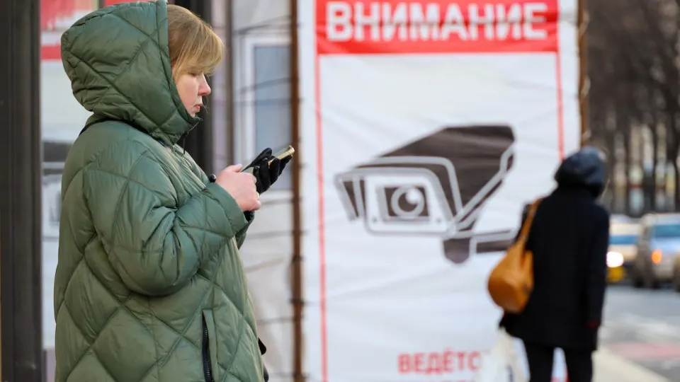 Сообщения со ссылками на ключи VPN исчезают из чатов без согласия, при повторной отправке аккаунт выходит из системы; похожие ограничения вводятся и в других госсервисах.