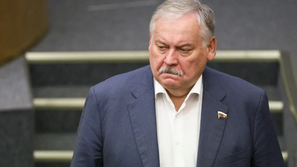 Первый зампред комитета Госдумы по делам СНГ Константин Затулин утверждает, что балтийские государства нарушили обещания при выходе из СССР, поставив русскоязычных жителей в положение «неграждан». Эти заявления звучат на фоне обсуждения в парламенте законопроекта о защите россиян за рубежом и сообщений западных спецслужб о возможных рисках эскалации.
