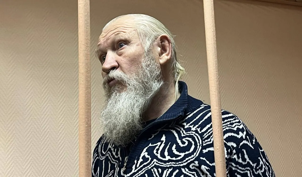 В обновлённом реестре Росфинмониторинга появился экс‑депутат Госдумы Михаил Глущенко — осуждённый за соучастие в убийстве Галины Старовойтовой.