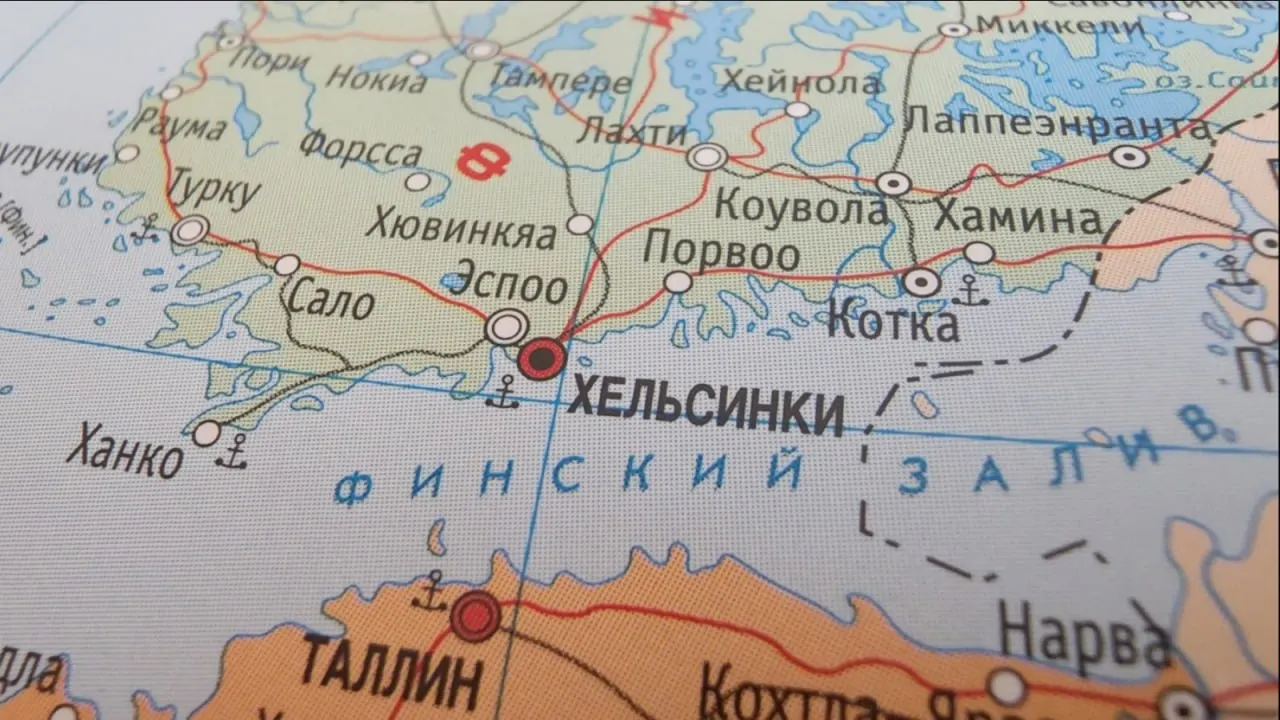С 1 июля транспортные пошлины на железнодорожные перевозки в Финляндию выросли в 8 раз. Поставки из России рискуют стать убыточными и могут остановиться в ближайшие недели, что создаст дополнительные проблемы для финского сельского хозяйства.