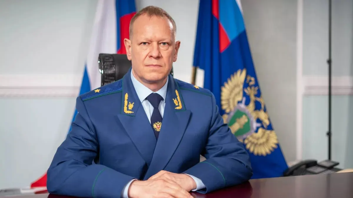 Президент направил в Совет Федерации кандидатуру начальника управления Генпрокуратуры по СФО; консультации по назначению прокуроров в 11 регионах пройдут 16 июля.