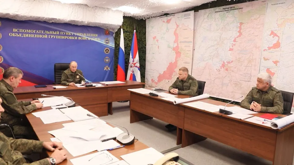 На совещании с военными президент потребовал провести анализ участия союзников Украины в реальных боевых операциях для возможного принятия «ответных решений» и дал указание продолжать массированные удары по инфраструктуре Украины.