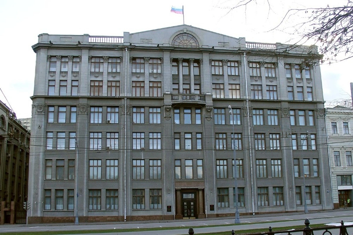 Подконтрольным изданиям рекомендовали ограничить публикации с изображениями последствий ударов Украины по российской территории и усилить показ результатов ответных ударов; ряд крупных телеграм‑каналов уже убрал такие материалы.