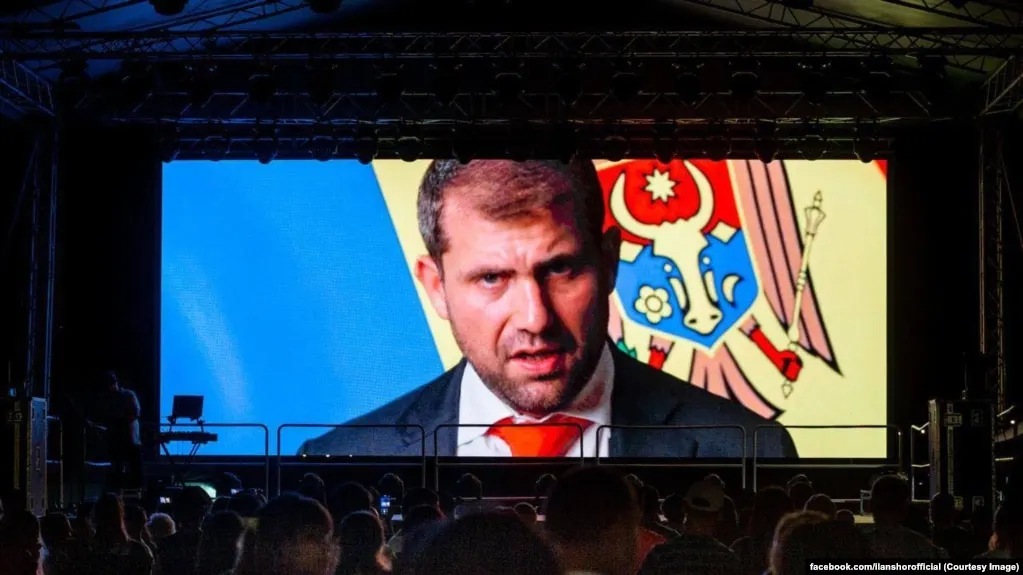 Утверждается, что через крупные банки и сеть подставных фирм была проведена сумма свыше 6,9 млрд долларов в обход санкций, связанная с проектом A7.