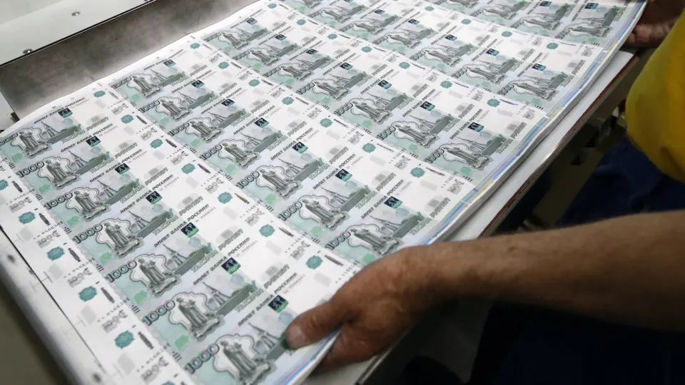 Согласно данным ЦБ, дефицит ликвидности банков достиг 2,85 трлн рублей к 9 сентября на фоне роста наличной массы и завершения цикла резервирования.