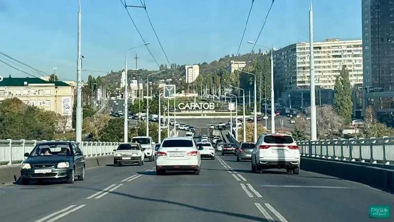 По данным Минобороны, во время ночи с 7 на 8 октября перехвачено и ликвидировано 399 беспилотников над множеством регионов России; произошло возгорание в дата-центре Яндекса в Рязанской области.